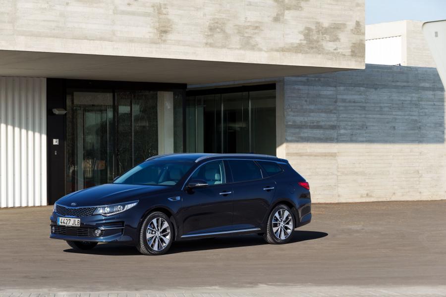  Kia Optima Sportswagon 2016 года  (фото 11 из 24)